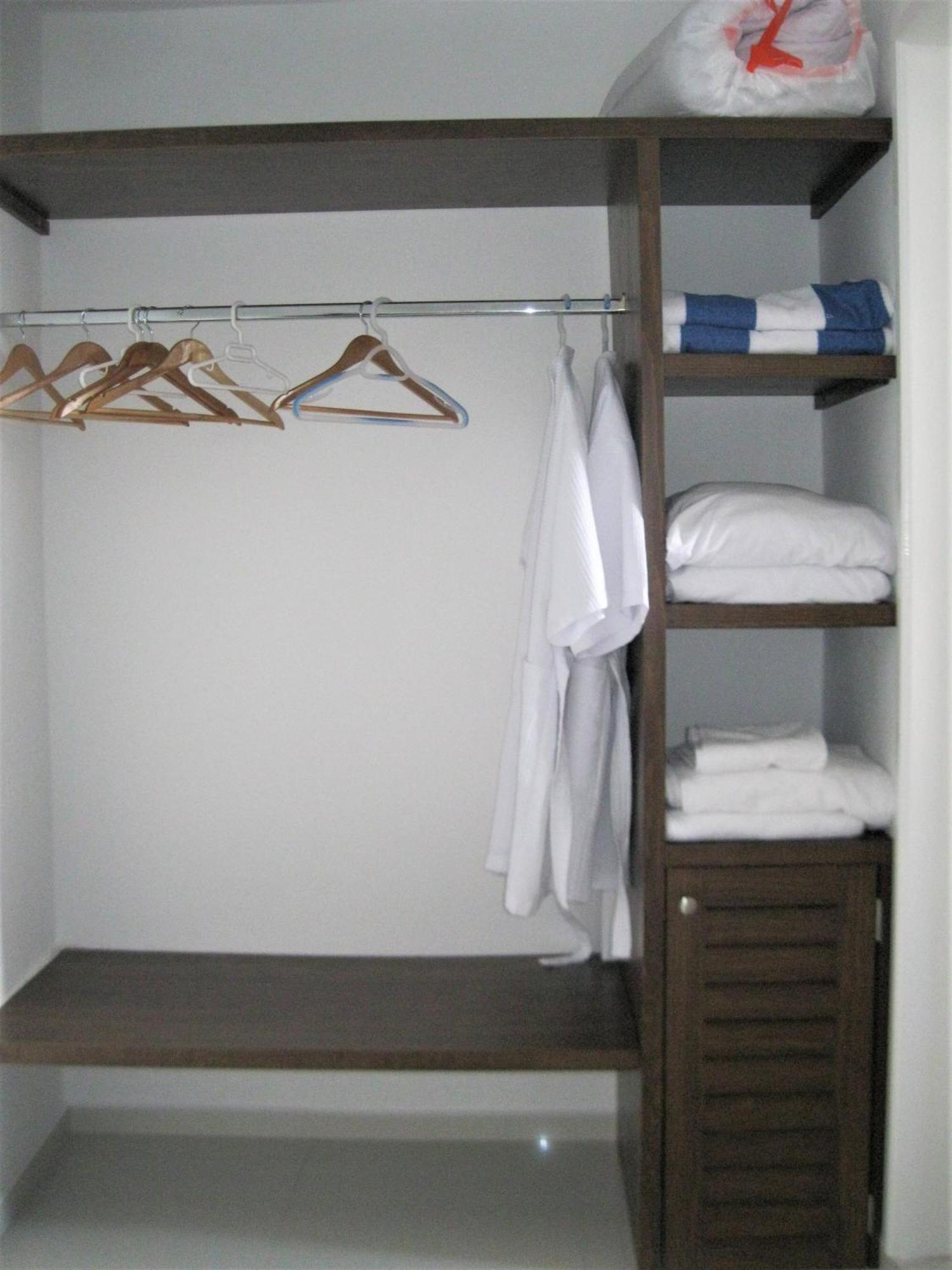 Blue Magic Apartment *